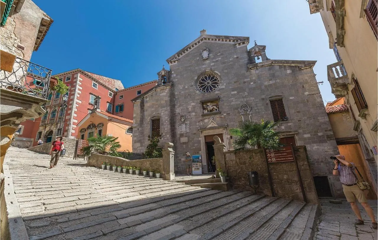 Gorgeous Home In Puntera With Wifi 0*,  Croatia