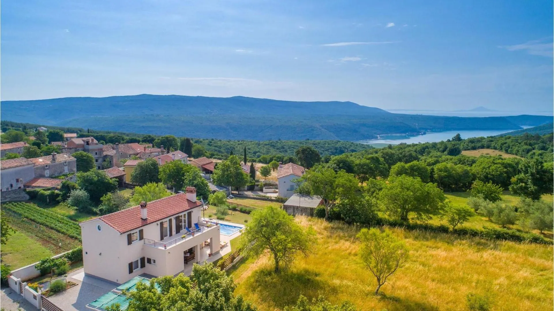 Gorgeous Home In Puntera With Wifi